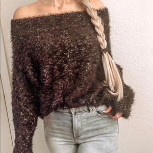 Women’s Fuzzy Cozy Sweater M